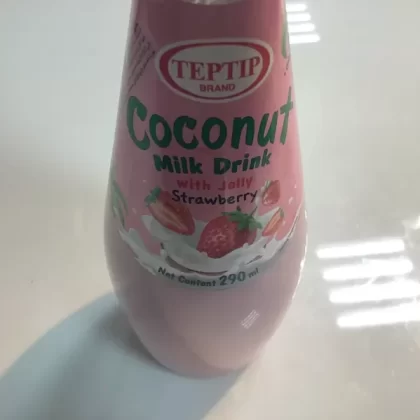 Teptip Coconut Milk Drink With Strawberry 290ml